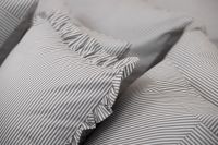 Posteľné prádlo so vzorom průžku šedé farby