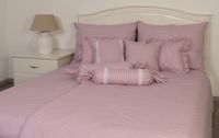 Posteľné prádlo so vzorom prúžkov ružovej farby