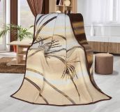 Hrejivá deka béžovo-hnedej farby s motívom Paprade vo veľkosti 150x200 cm | 150/200