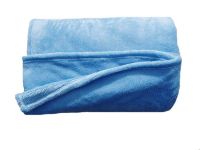 Žiadaná soft deka modrej farby